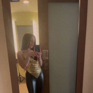 Minnie, Torrance escorts