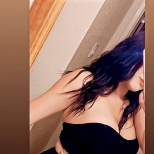 Peaches, Omak escorts