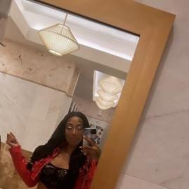 Lola, Monrovia escorts