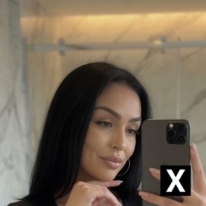 Karen, Buxton escorts