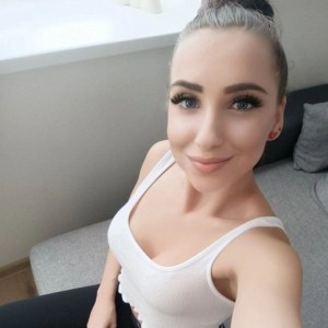 Emma, Drancy escorts