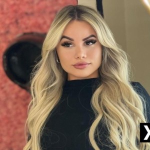 Julia, Buckingham escorts