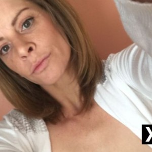 Tina, Cwmbrân escorts