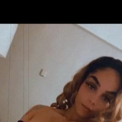 Isabella, Canyon escorts