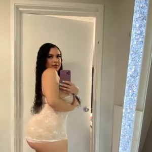 Royalty, Carson escorts