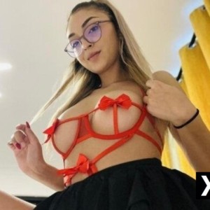 Aynoua, Tottenham Court Road escorts
