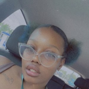 Naomi, Brick escorts