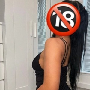 Brunetă Ați Venit Pentru Două Zile în Orașul Tău, Botosani escorts