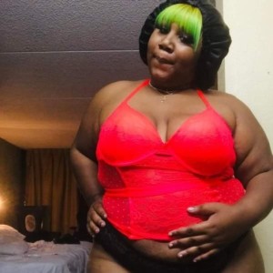 Summer, Selma escorts