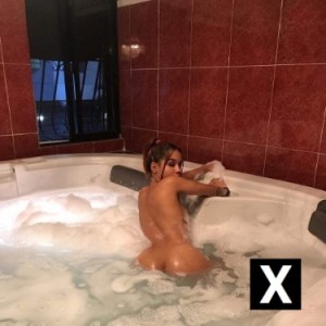 Anna, Dillon escorts