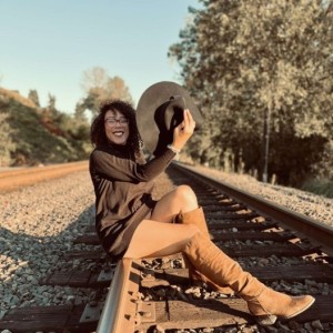 Mona Simone, Helena escorts