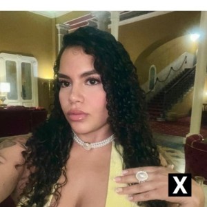 Kim, Bristol escorts
