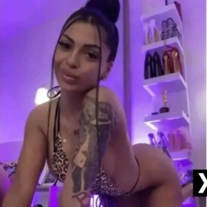 Arianna, Paisley escorts