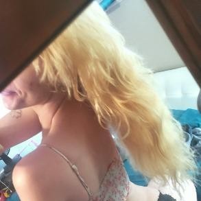 Belle, Williamston escorts