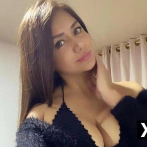 Chloe, Centennial Park escorts