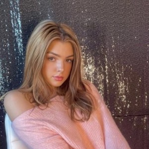 Maddie, Portage escorts