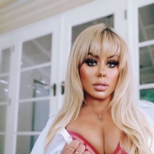 Verity, Wynnum escorts