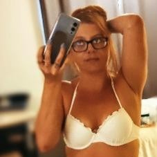 Nikayla, Headland escorts
