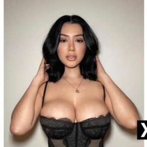Bia, Cwmbrân escorts