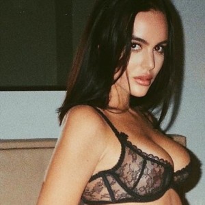 Nika, Molesey escorts