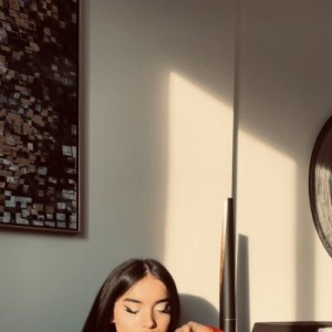Charlotte, Elbasan escorts