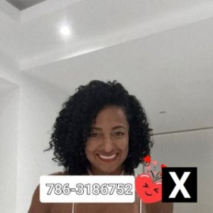 Allison, Deerfield Beach escorts
