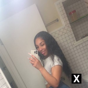 Leila, Highlands Ranch escorts