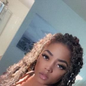 Yesenia, Alaska escorts