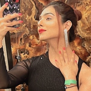 Ruhi, Agra escorts