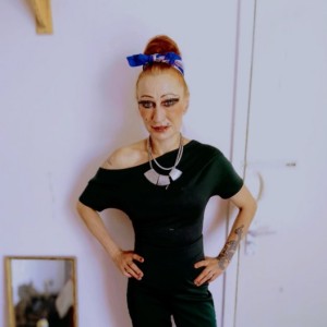 Leanna, Lyneham escorts