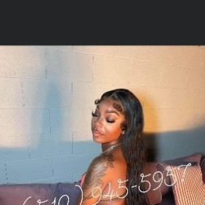 Mia, Medford escorts
