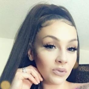 Lia, Portales escorts