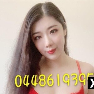 Holly, Emerald escorts