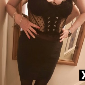 debbie, Yeovil escorts