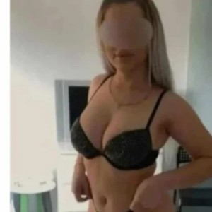 Margot, Kettering escorts