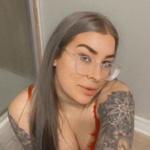 Ariana, Waukegan escorts
