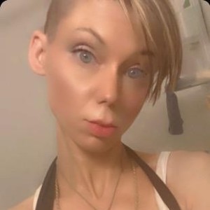 Maya, Webster escorts