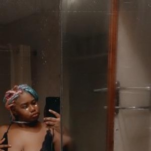Juicy, Wynne escorts
