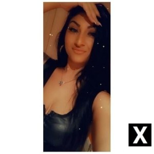 Isabella, Castleford escorts