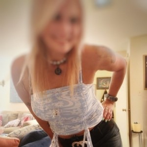 Sydney Ryan, Laurel escorts