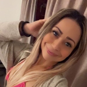 Amanda, Split escorts