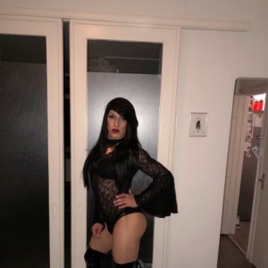 Crismar, Valencia escorts
