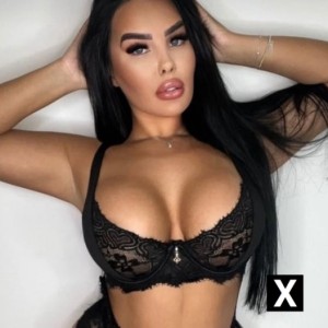 JESSICA, Esher escorts