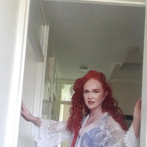 Sophia, Scole escorts