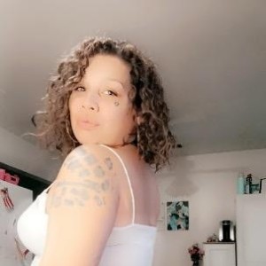 ᖴᒪO, Blakely escorts