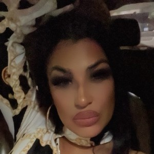 Jazmin, Novi escorts