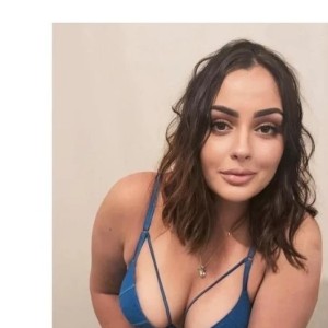 Margot, Derry escorts