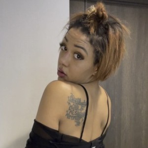 Lolalee, Moore escorts