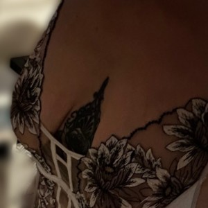 Laura, Romsey escorts