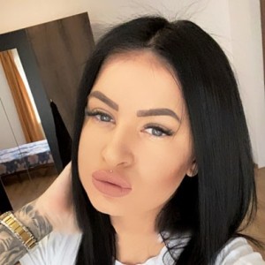 Karina, Charleroi escorts